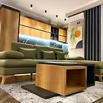 Avenue Haven Apartman *
