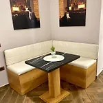Avenue Haven Apartman
