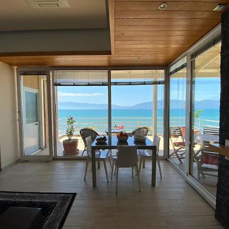 Eka Luxury Seaview Apartment