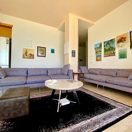 Eka Luxury Seaview Apartment *