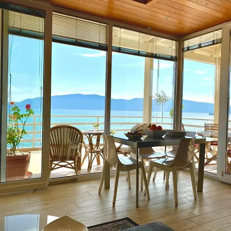 Apartment Eka Luxury Seaview *