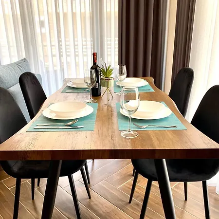 Eka Luxury Seaview Apartment
