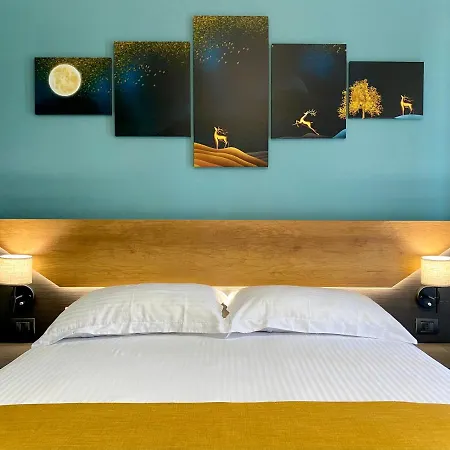 Avenue Haven * Vlorë