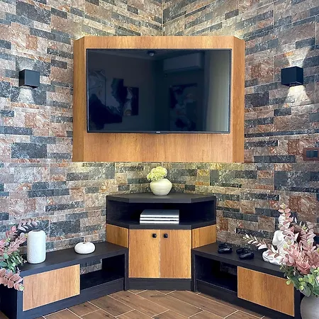 Avenue Haven Apartment